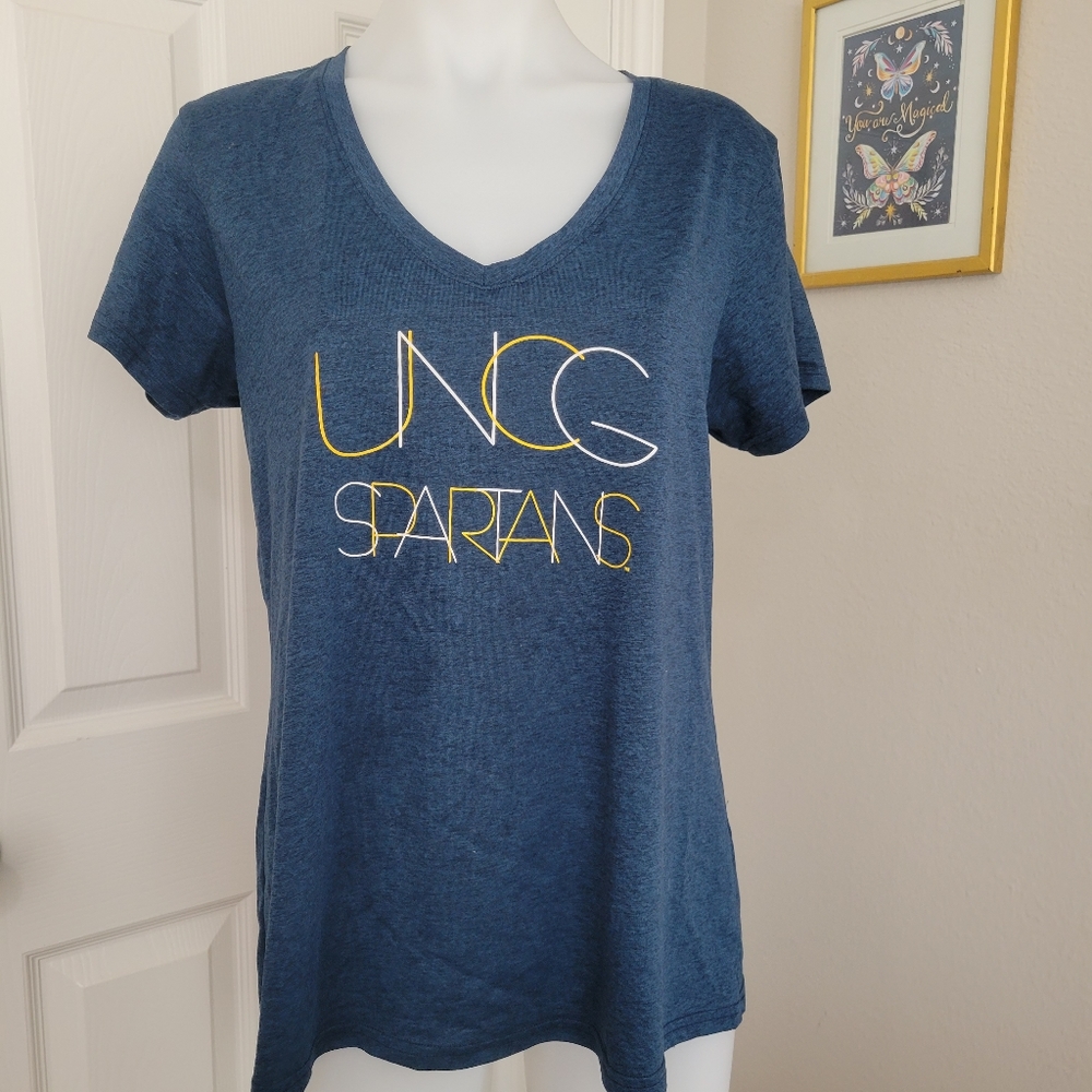 UNCG Spartans VNeck TShirt XL Like New Champion Heathered Blue